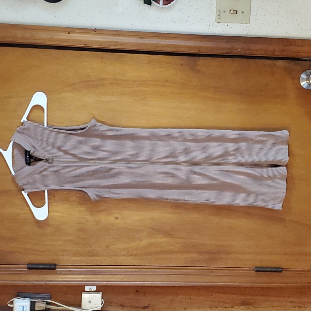 NWOT Derek Heart Align zip dress.